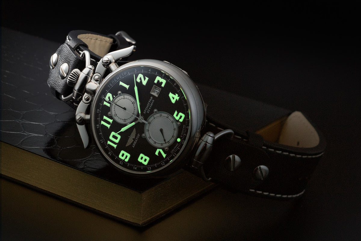 AVIATOR WINGS クロノグラフ ブラック